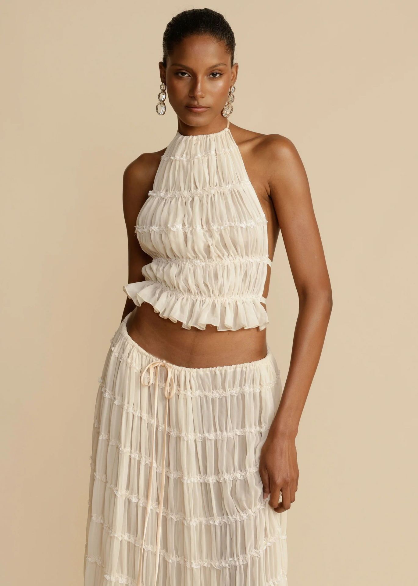 ✨ Ensemble chic : top dos nu & jupe longue